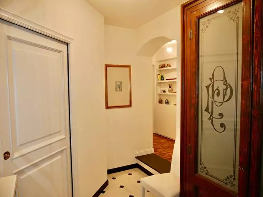 Immagine 36 di Appartamento in vendita  in Via Tommaso Pertica a Finale Ligure