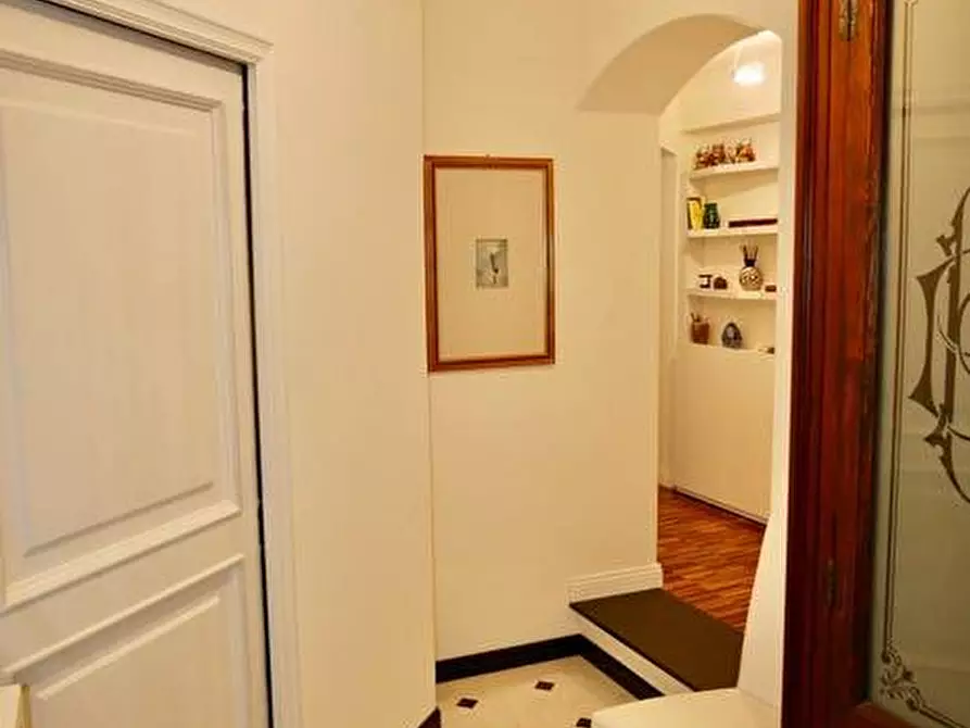 Immagine 37 di Appartamento in vendita  in Via Tommaso Pertica a Finale Ligure