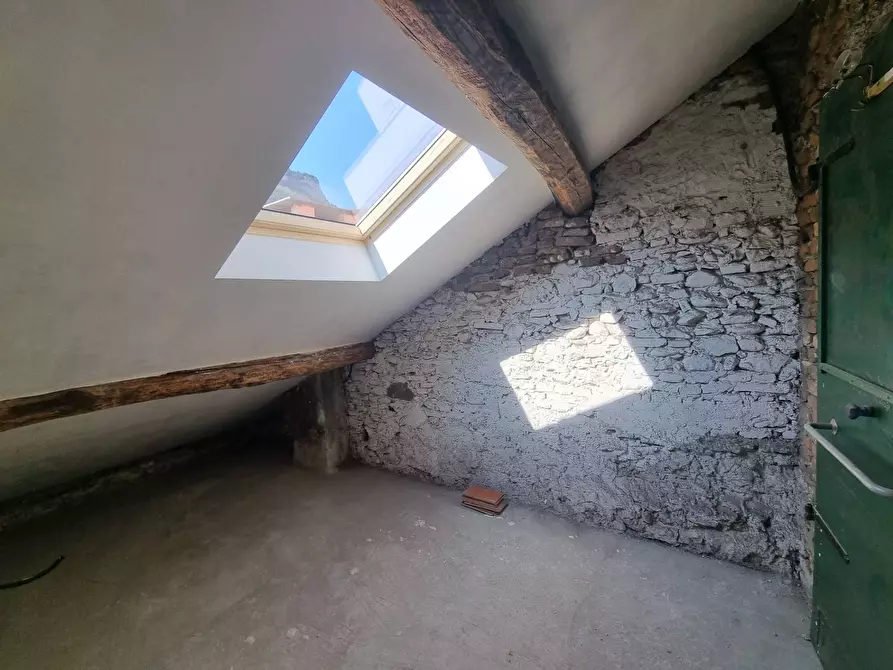 Immagine 6 di Appartamento in vendita  in Via Torcelli a Finale Ligure