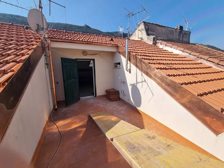 Immagine 2 di Appartamento in vendita  in Via Torcelli a Finale Ligure