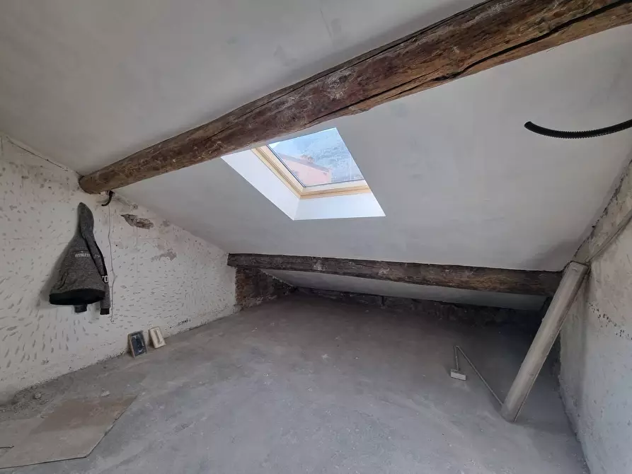 Immagine 15 di Appartamento in vendita  in Via Torcelli a Finale Ligure