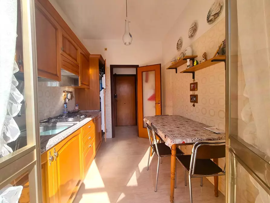 Immagine 11 di Appartamento in vendita  in Piazza Boine a Finale Ligure