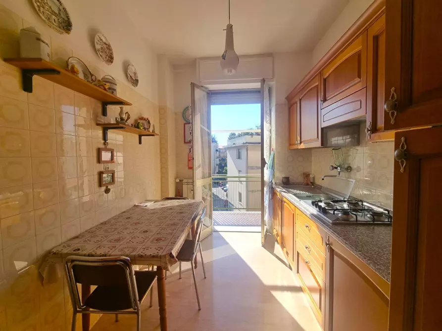 Immagine 12 di Appartamento in vendita  in Piazza Boine a Finale Ligure