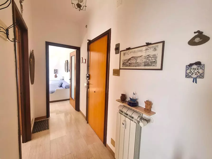 Immagine 13 di Appartamento in vendita  in Piazza Boine a Finale Ligure