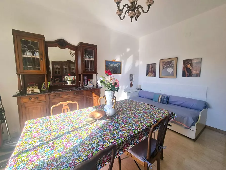 Immagine 3 di Appartamento in vendita  in Piazza Boine a Finale Ligure