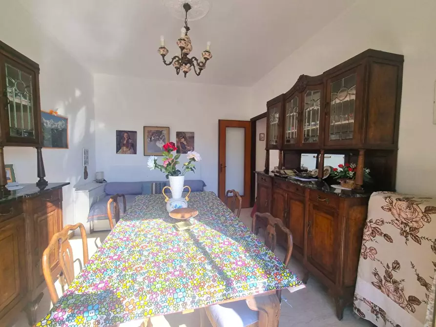 Immagine 4 di Appartamento in vendita  in Piazza Boine a Finale Ligure