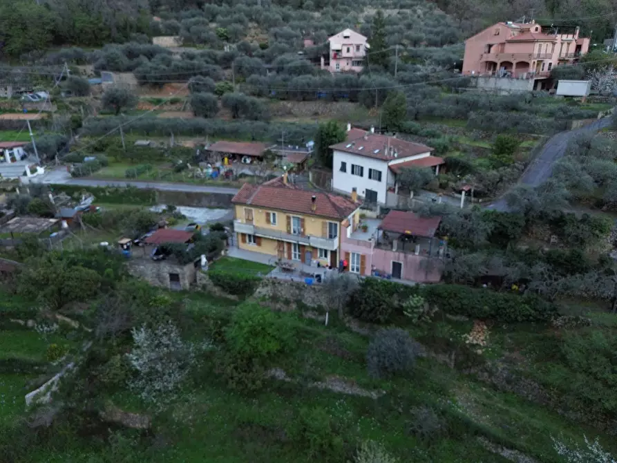 Immagine 1 di Casa indipendente in vendita  in Via Aquila a Finale Ligure
