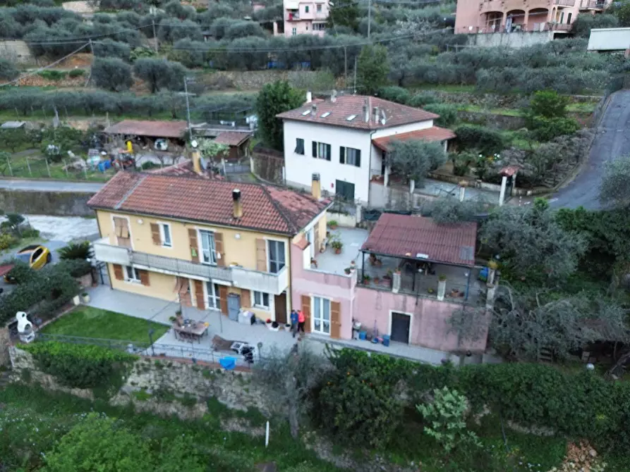 Immagine 2 di Casa indipendente in vendita  in Via Aquila a Finale Ligure