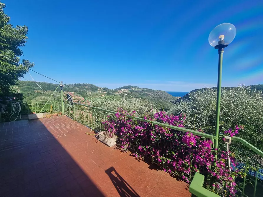 Immagine 2 di Appartamento in vendita  in Via per Olle 40 a Finale Ligure
