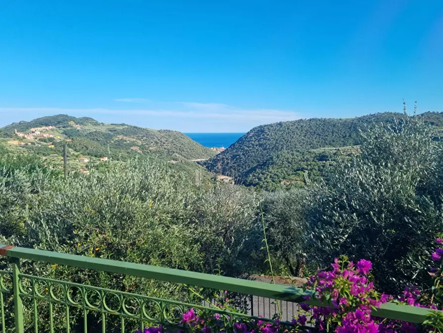 Immagine 1 di Appartamento in vendita  in Via per Olle 40 a Finale Ligure
