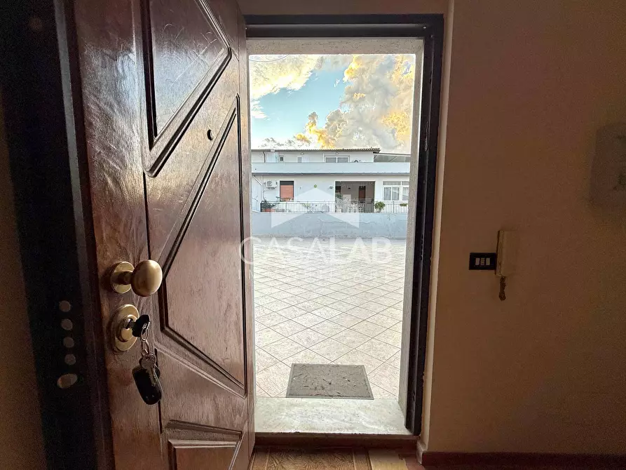 Immagine 2 di Attività commerciale in affitto  in strada statale 113 183 a Carini