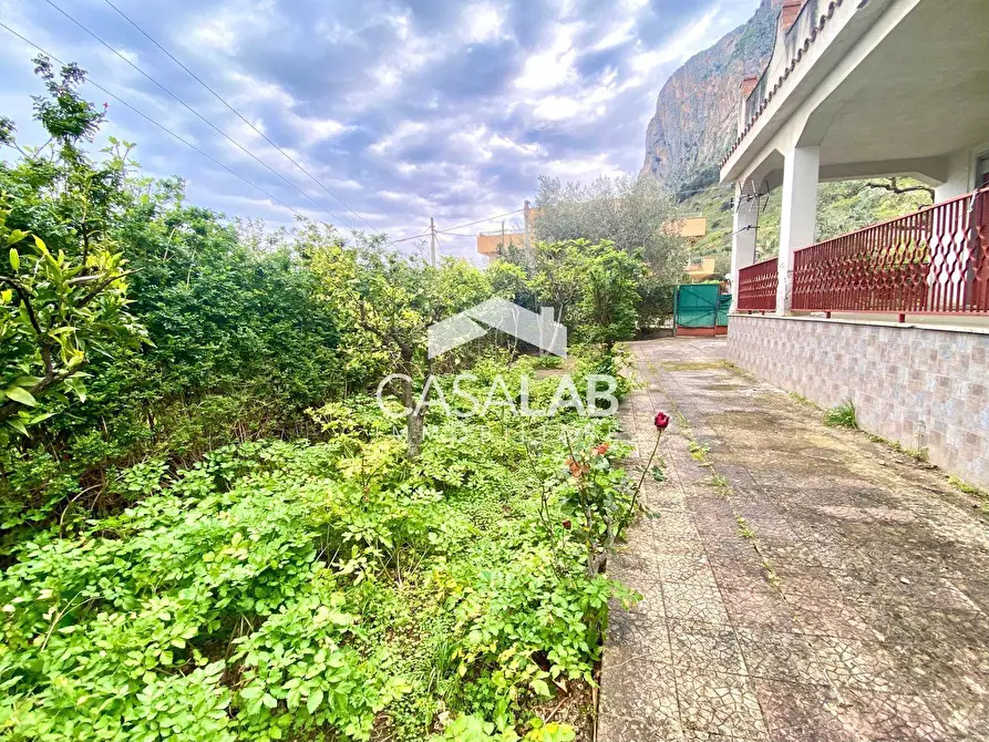 Immagine 3 di Villa in vendita  in via don luigi sturzo 197 a Carini