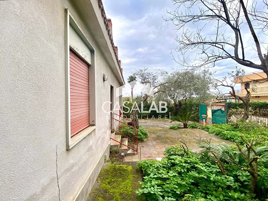 Immagine 14 di Villa in vendita  in via don luigi sturzo 197 a Carini