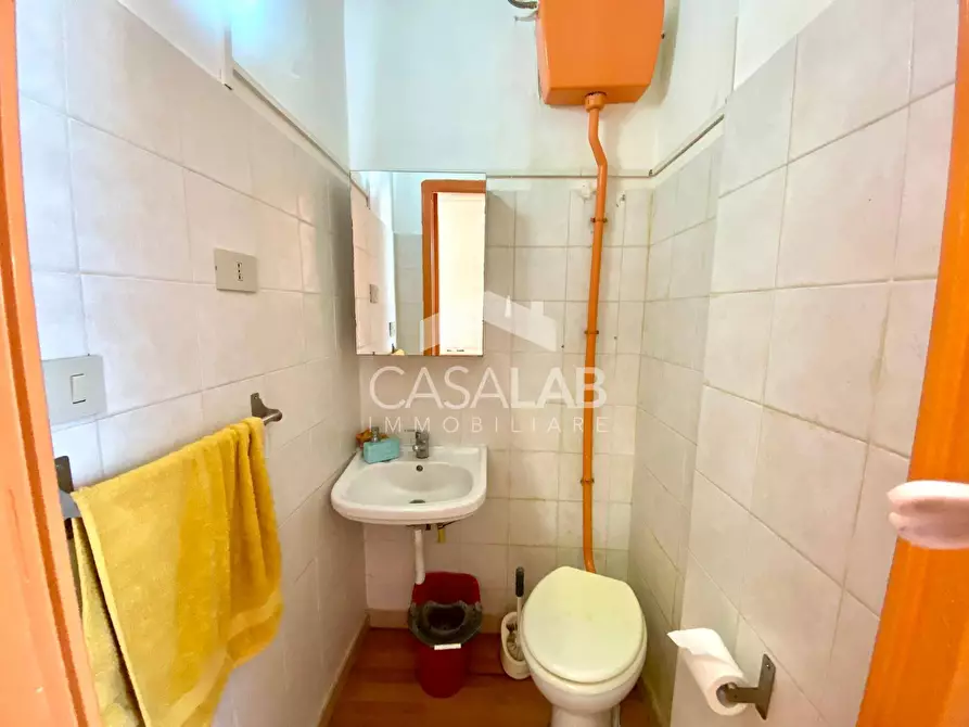 Immagine 7 di Locale commerciale in vendita  in Via Umbria 16 a Carini