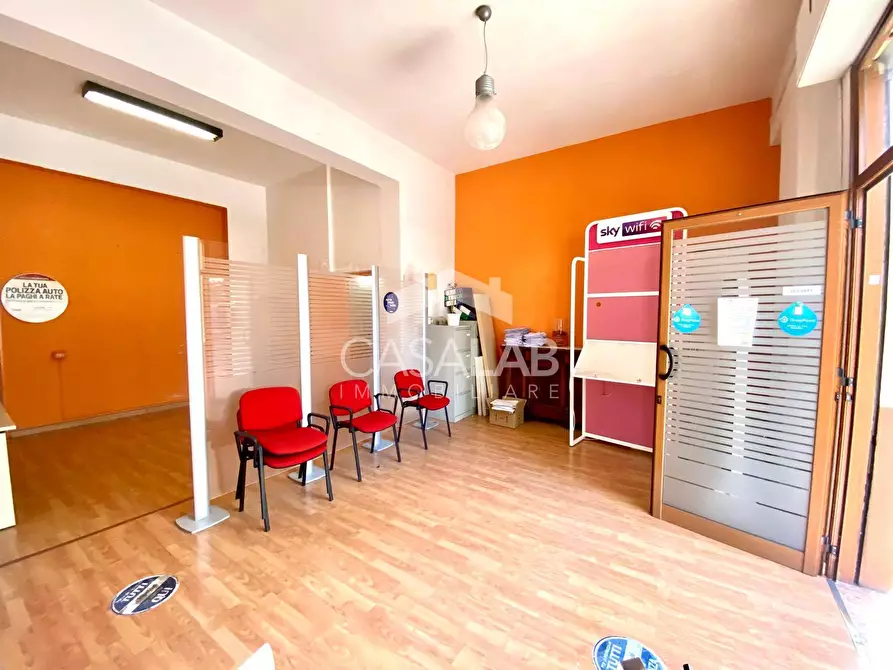 Immagine 3 di Locale commerciale in vendita  in Via Umbria 16 a Carini