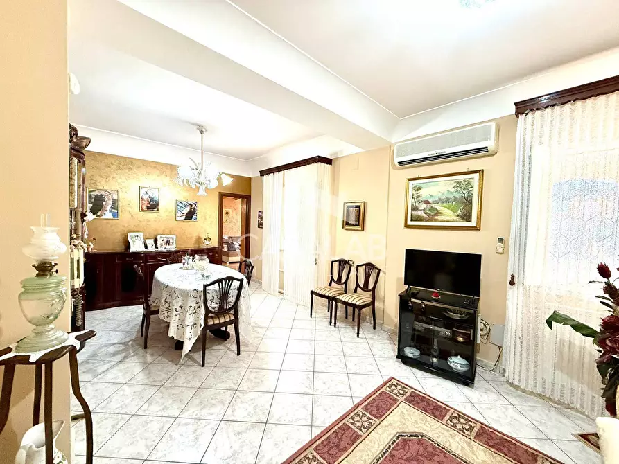 Immagine 5 di Villa in vendita  in Via Marmolada a Carini