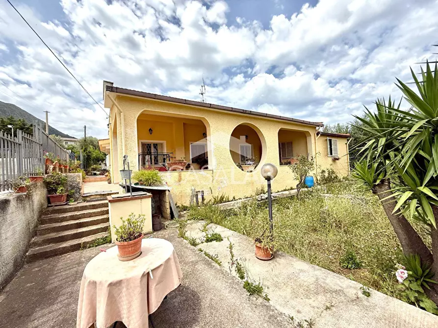 casa indipendente in vendita a Carini