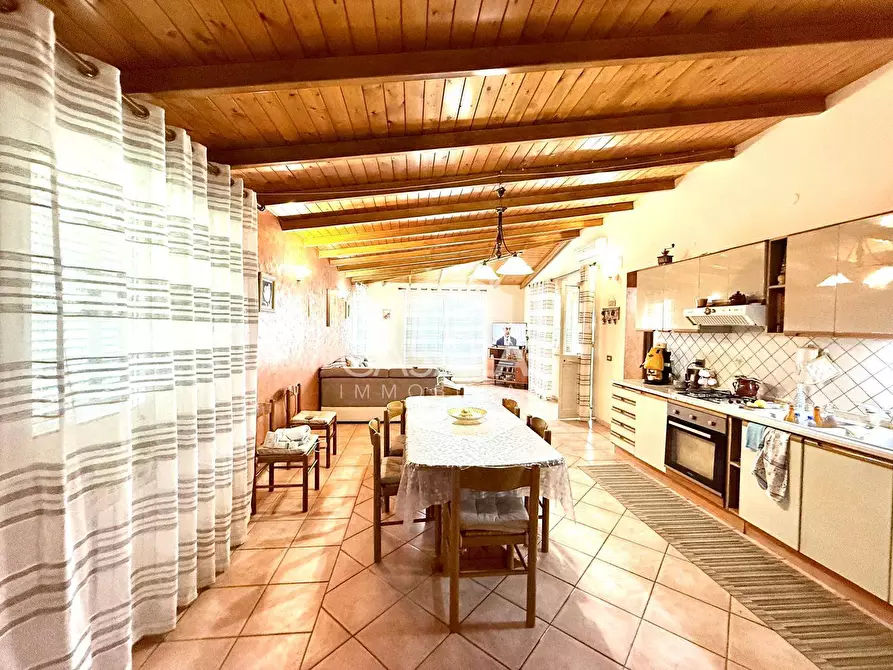 Immagine 4 di Villa in vendita  in Via Marmolada a Carini