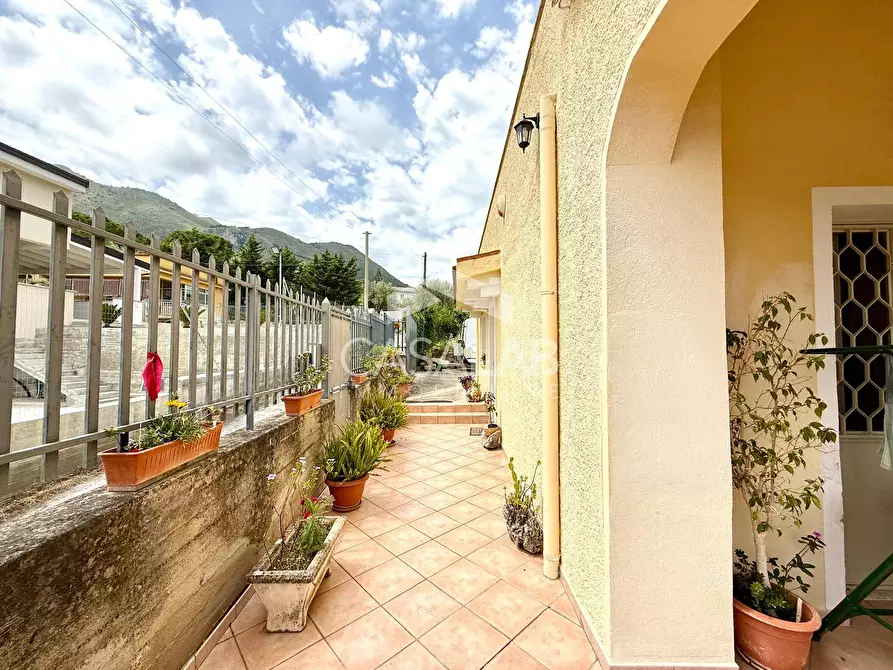 Immagine 16 di Villa in vendita  in Via Marmolada a Carini