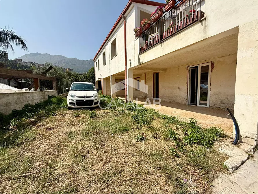 Immagine 3 di Villa in vendita  in Via Angelo Morello 30 a Carini