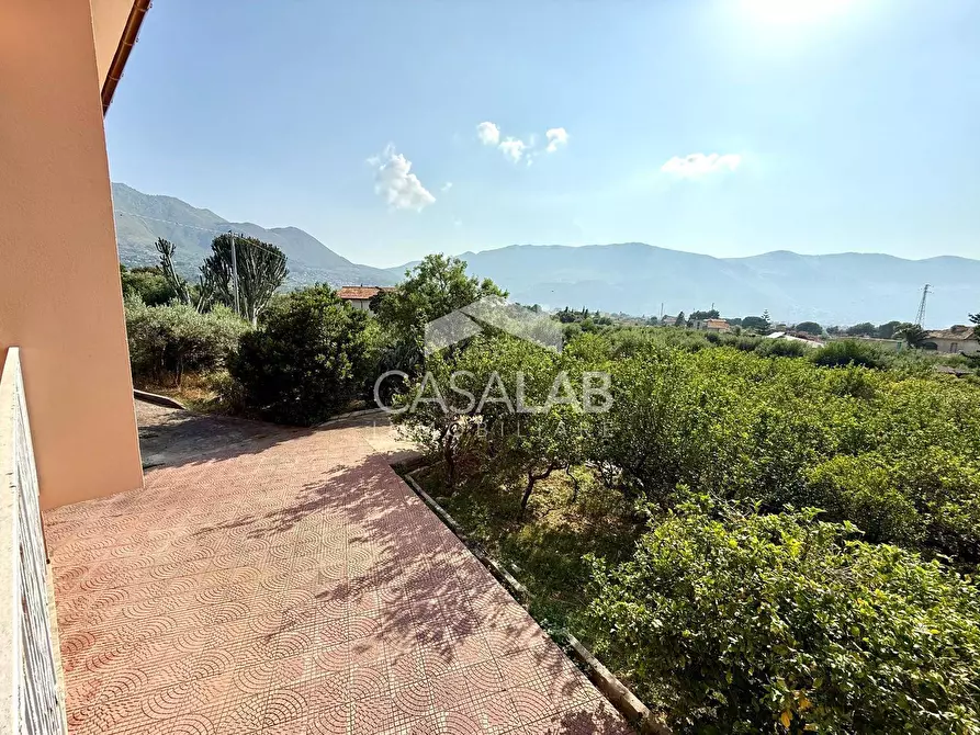 Immagine 15 di Villa in vendita  in Via Sotto Colubrino a Carini