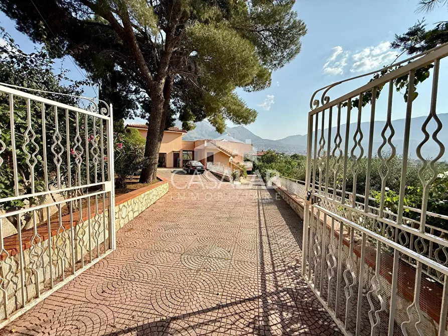 Immagine 39 di Villa in vendita  in Via Sotto Colubrino a Carini