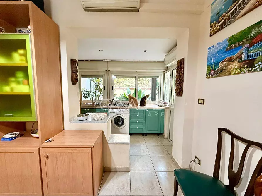 Immagine 7 di Appartamento in vendita  in Via Giuseppe Samona' a Palermo