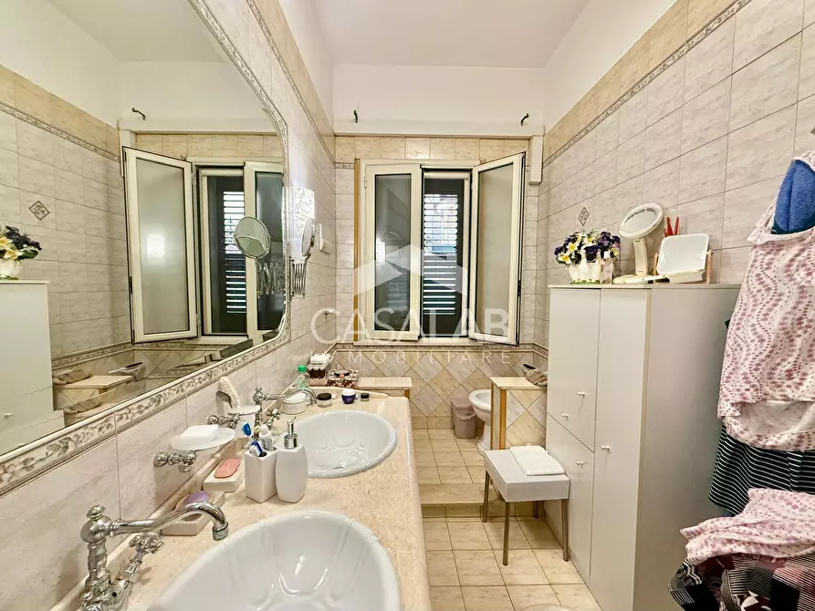 Immagine 13 di Appartamento in vendita  in Via Giuseppe Samona' a Palermo