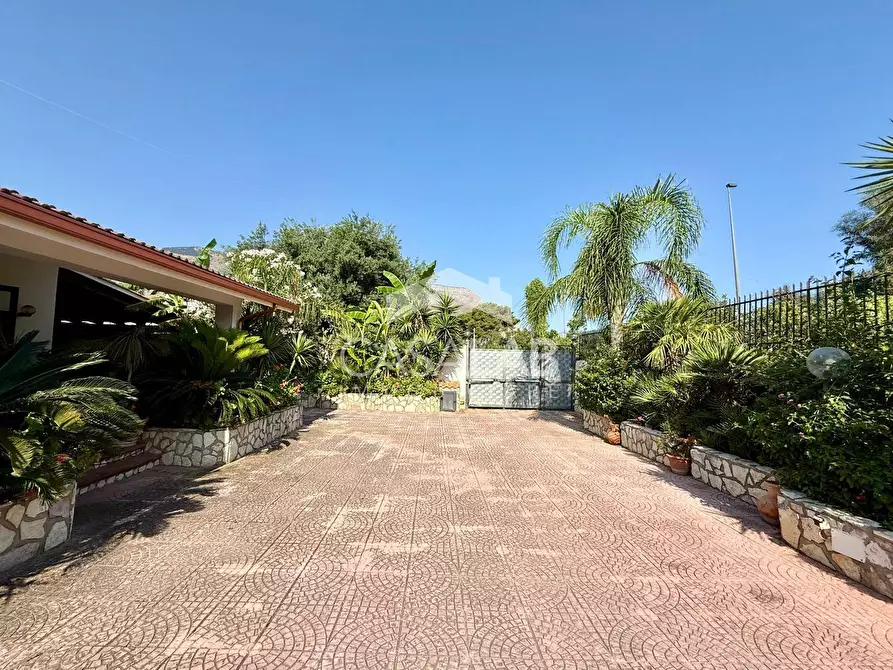 Immagine 34 di Villa in vendita  in Via Fondo Crocco 43 a Carini