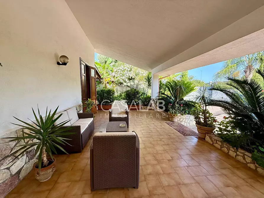 Immagine 25 di Villa in vendita  in Via Fondo Crocco 43 a Carini