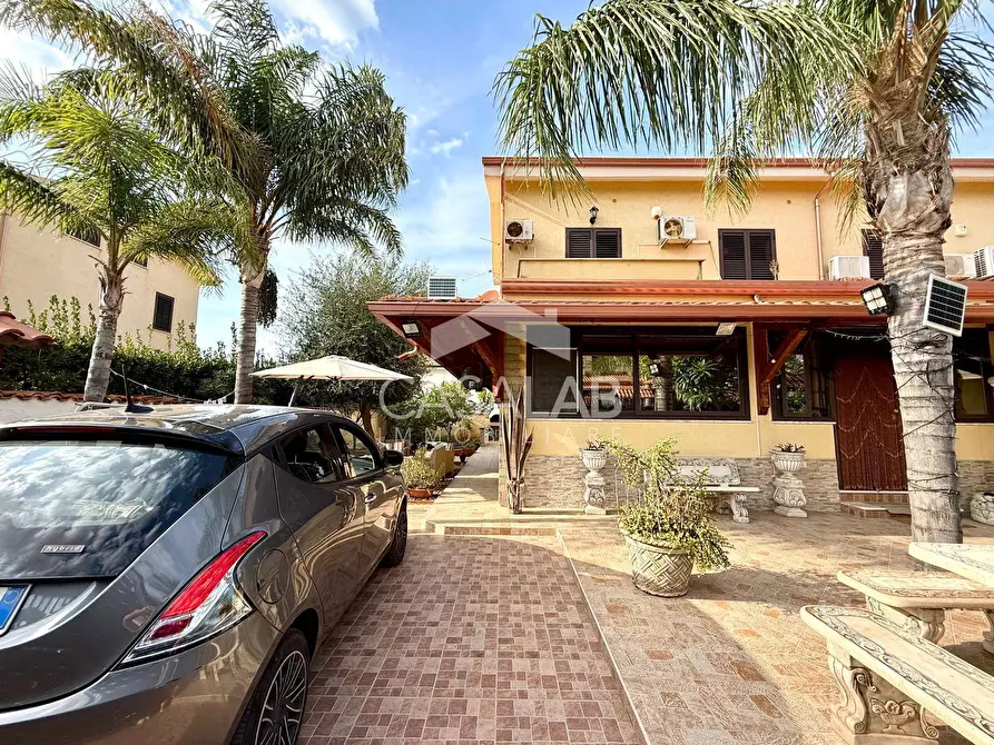 Immagine 1 di Villa in vendita  in Via Seppia 7 a Carini