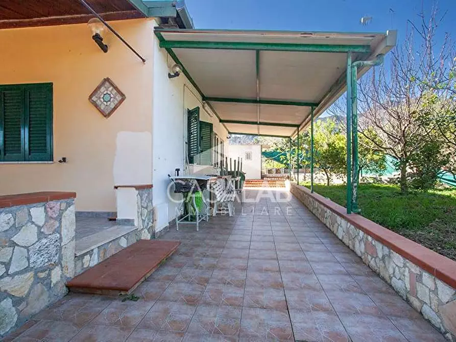 Immagine 3 di Villa in vendita  in contrada salina a Trabia