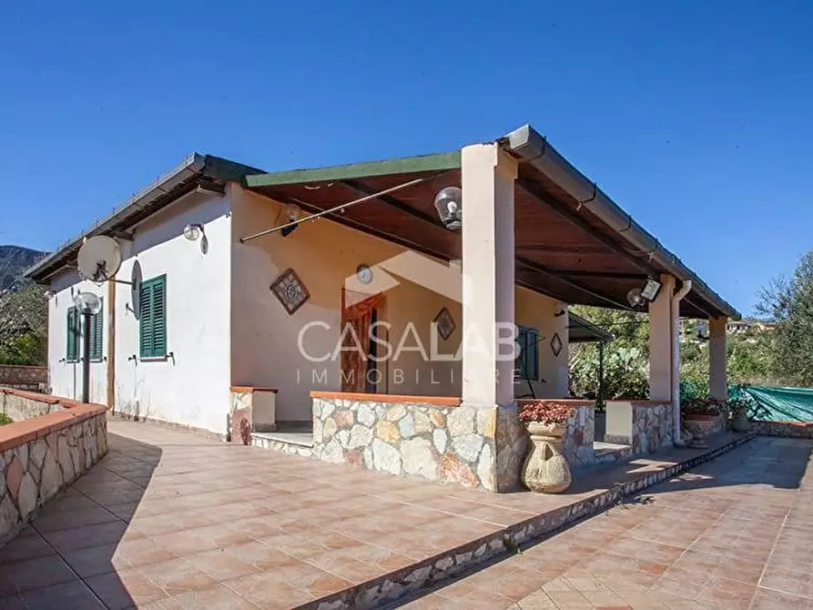 Immagine 1 di Villa in vendita  in contrada salina a Trabia