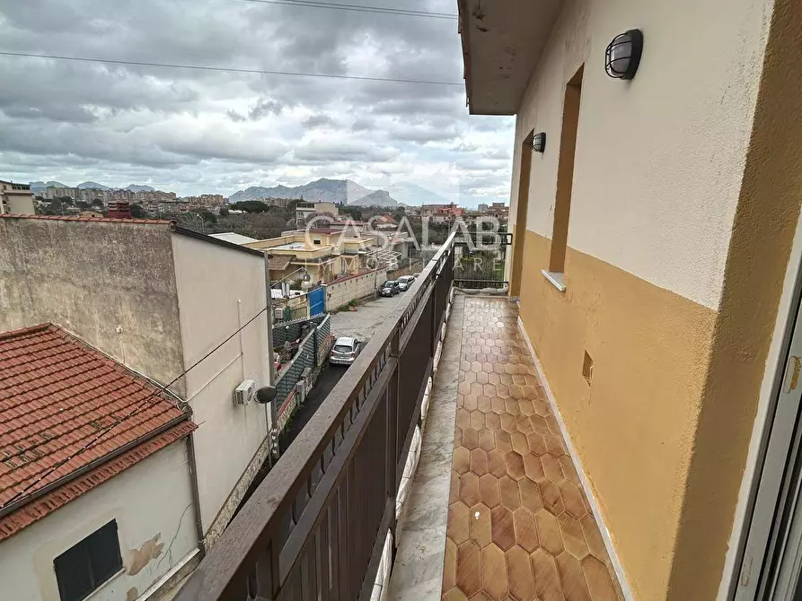 Immagine 17 di Appartamento in vendita  in via Saro Urzì 1 a Palermo