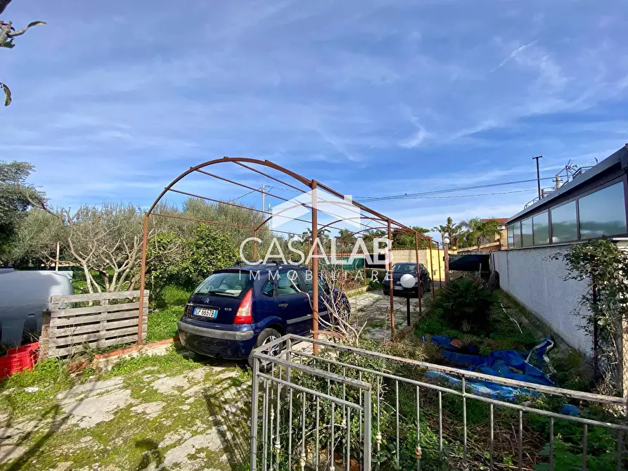 Immagine 4 di Villa in vendita  in via lampedusa 89 a Carini