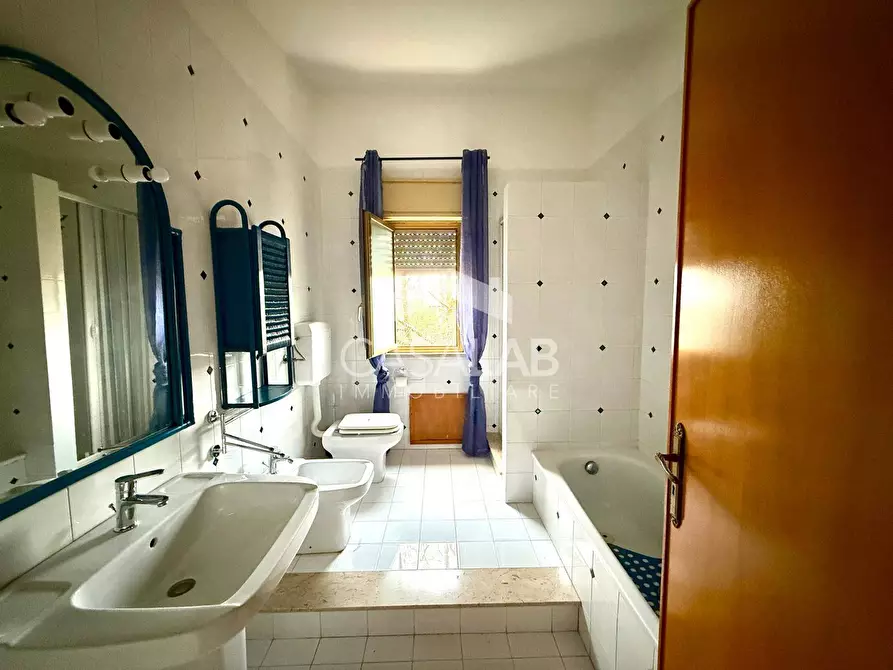 Immagine 17 di Villa in affitto  in via romania 24 a Carini