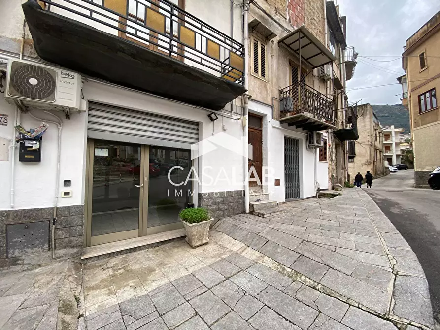 Immagine 10 di Appartamento in vendita  in via Garibaldi 78 a Carini