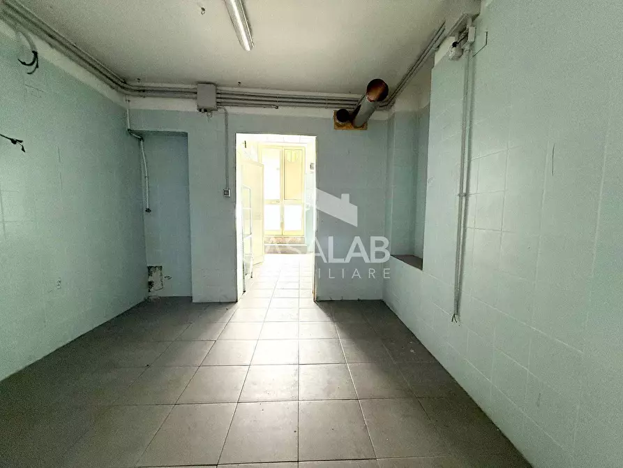 Immagine 4 di Attività commerciale in affitto  in Via Domenico Sommariva Snc a Capaci