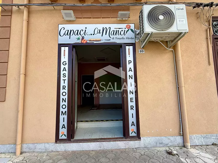Immagine 1 di Attività commerciale in affitto  in Via Domenico Sommariva Snc a Capaci