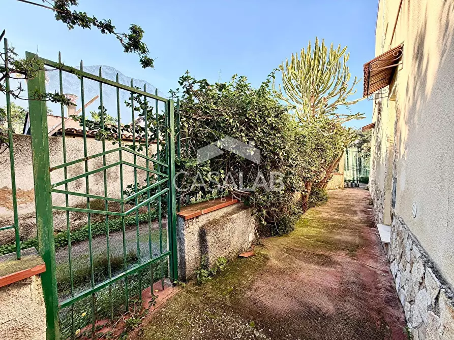 Immagine 1 di Villetta a schiera in vendita  in via Sandro Pertini 53/Bis a Cinisi