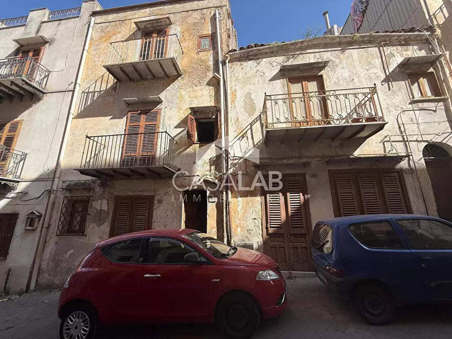 Immagine 1 di Appartamento in vendita  in Via Vittorio Emanuele Orlando 36-38 a Carini