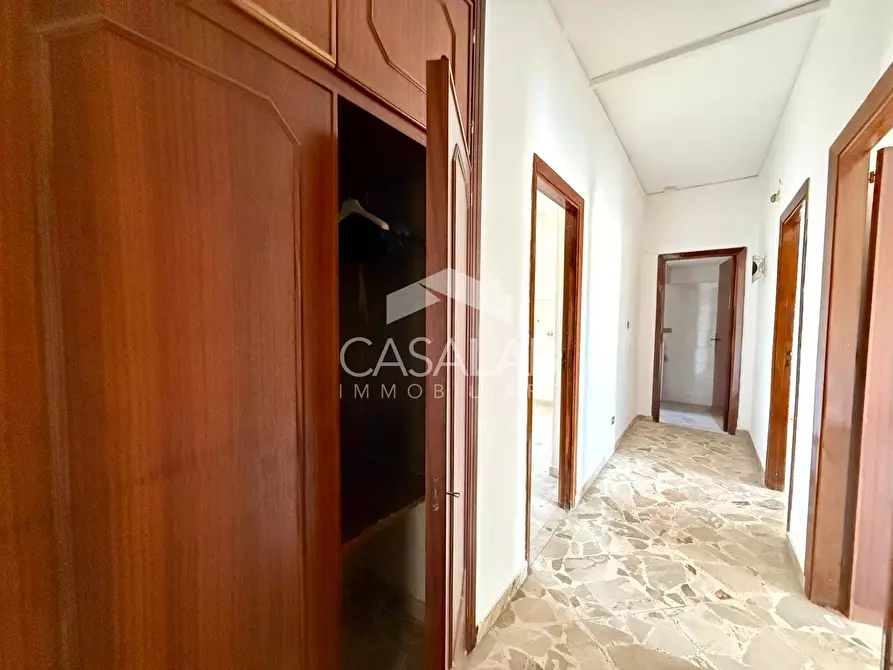 Immagine 4 di Appartamento in vendita  in Via Campania 12 a Carini