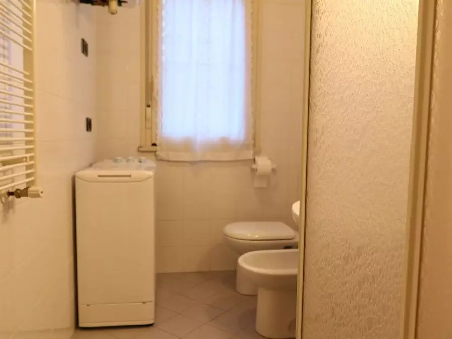 Immagine 8 di Appartamento in vendita  in Abruzzi 110 a Cervia