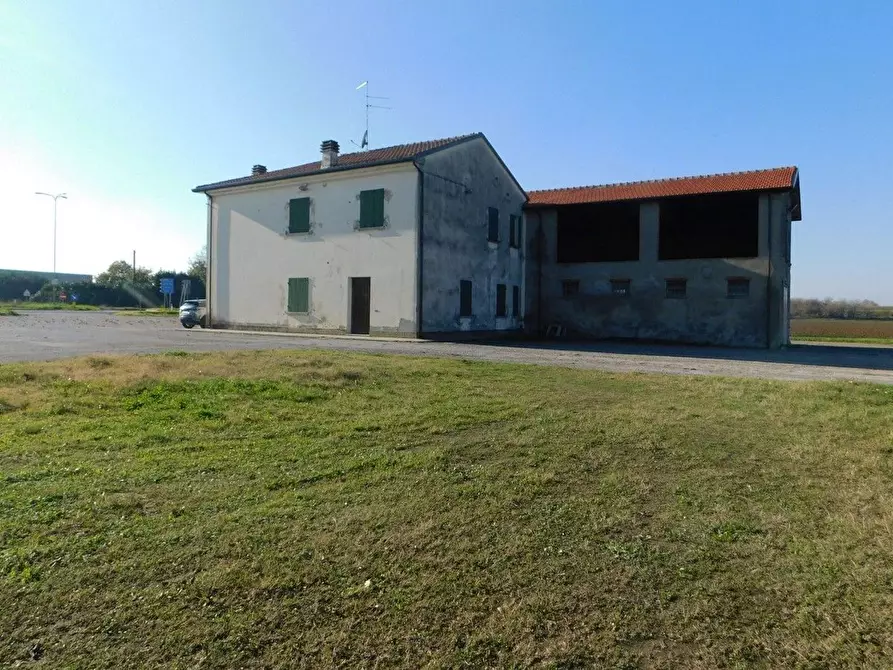 Immagine 4 di Rustico / casale in vendita  in Reale Voltana 222 a Alfonsine
