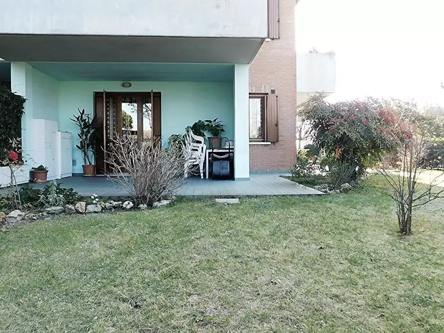 Immagine 8 di Appartamento in vendita  in delle Camelie a Cervia