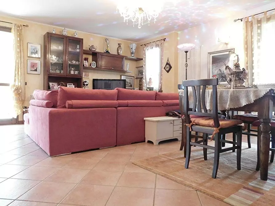 Immagine 9 di Appartamento in vendita  in delle Camelie a Cervia