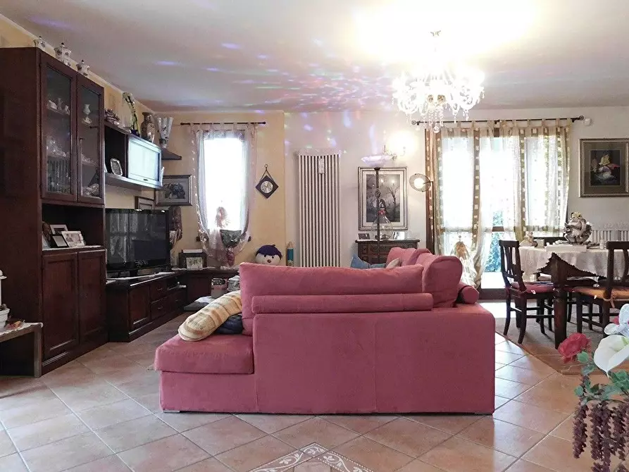 Immagine 12 di Appartamento in vendita  in delle Camelie a Cervia