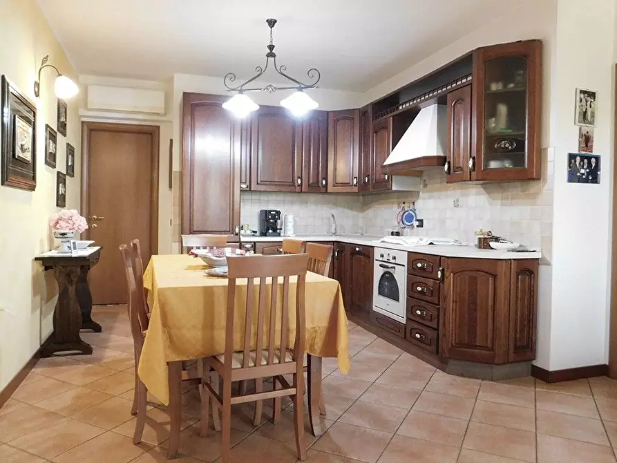 Immagine 15 di Appartamento in vendita  in delle Camelie a Cervia