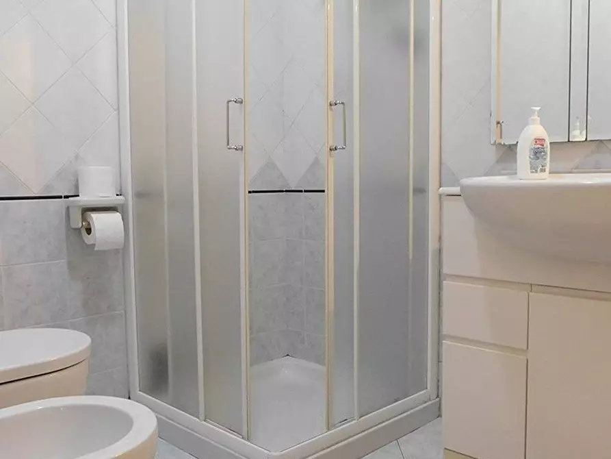 Immagine 22 di Appartamento in vendita  in delle Camelie a Cervia