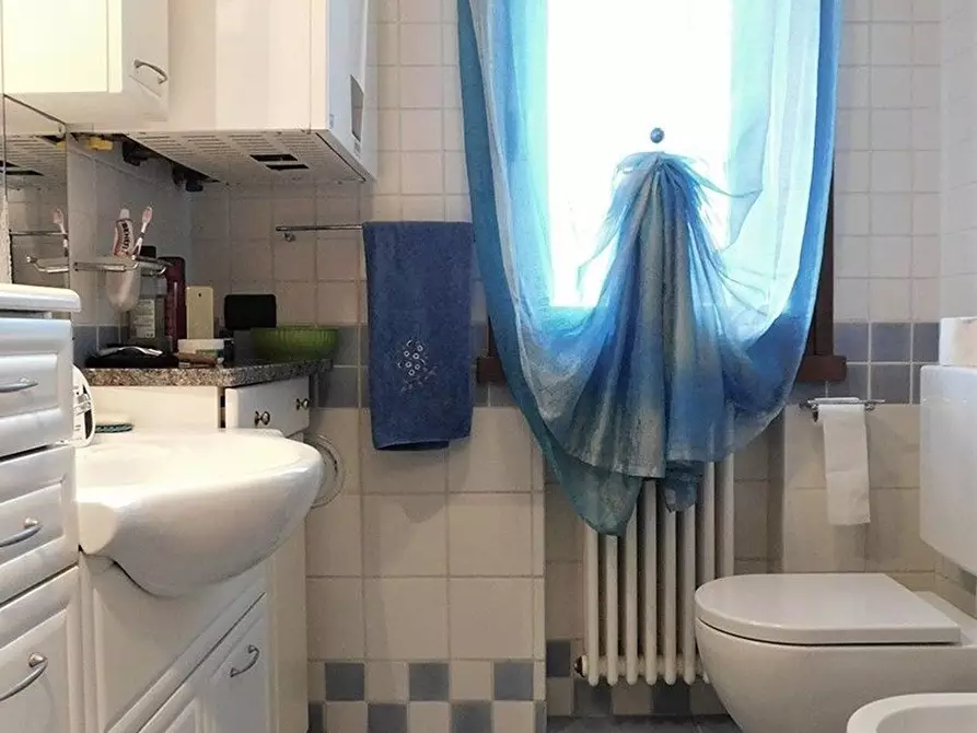 Immagine 23 di Appartamento in vendita  in delle Camelie a Cervia